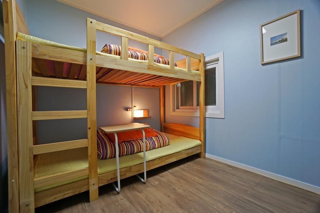 710 Guesthouse Yellow ปูซาน ห้อง รูปภาพ